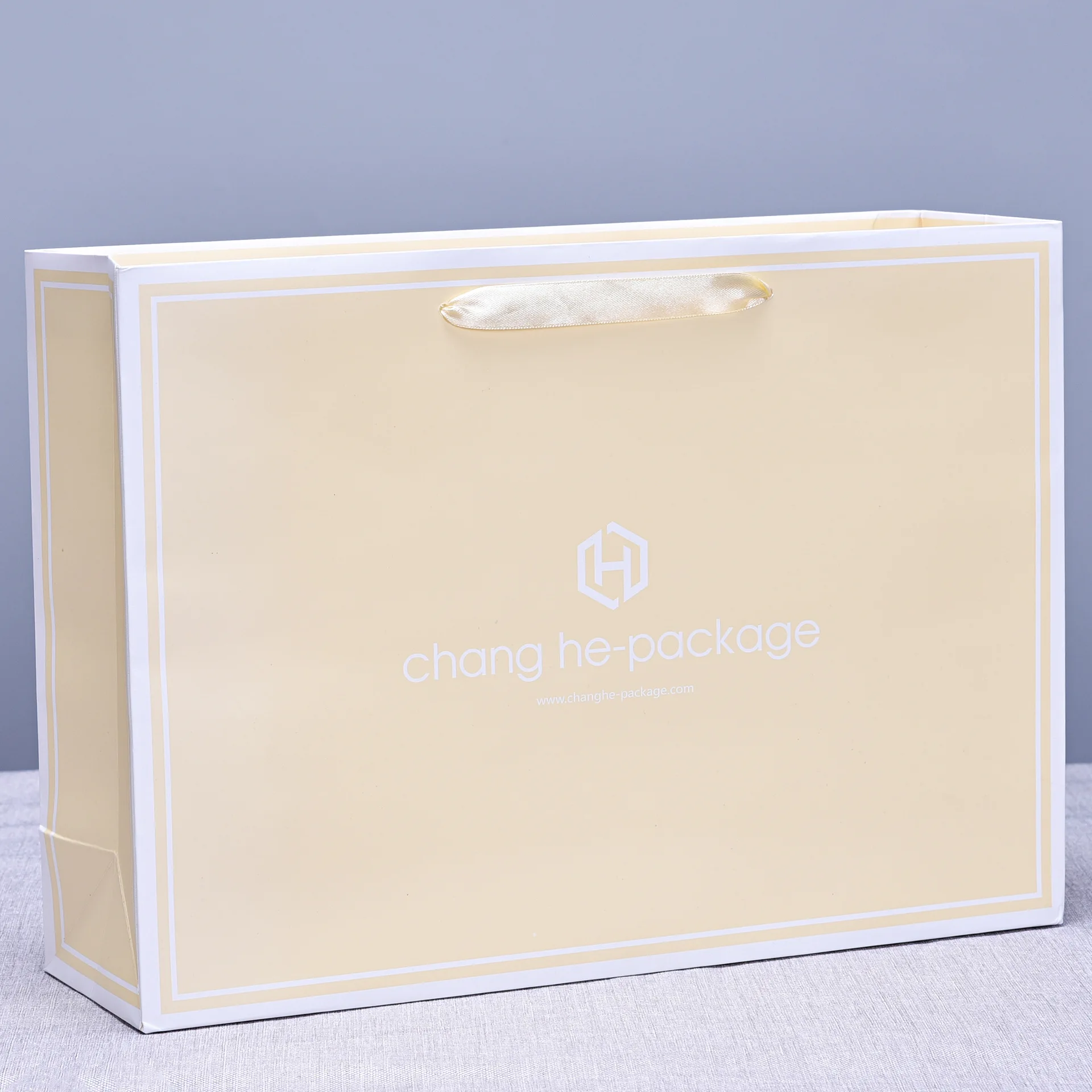 logo custom white art paper bag printing with handle