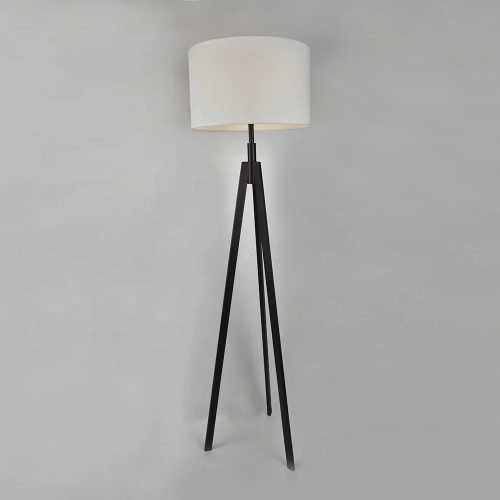 Hotel Modern LED Tripod Floor Standing Lamp for Guestroom