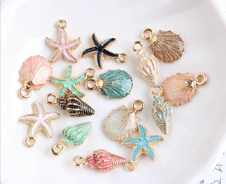 natural Conch shell charms high end gold plated natural seashell conch shell charms beach natural shell charms for bracelets.png