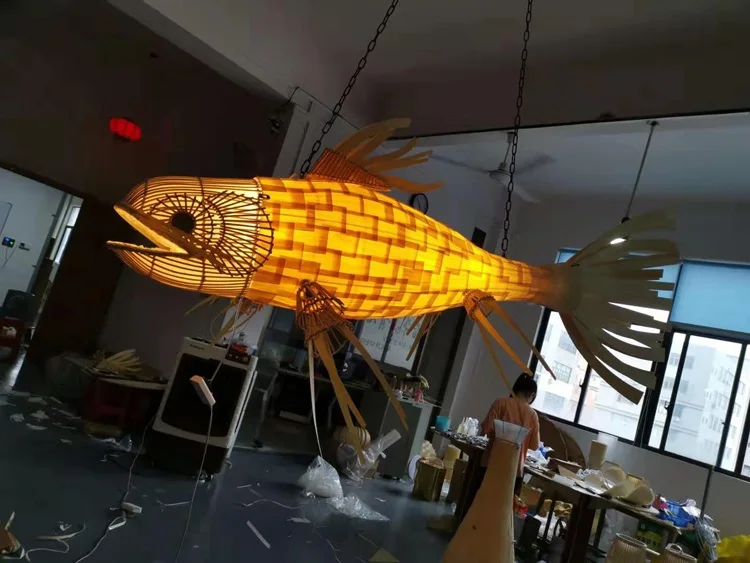 Customized handmade wood weaving fish shape rattan bamboo chandeliers for restaurant hotel pendant light