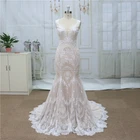 With two shoulder and V neckline cake skirt wedding dress