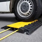 Zhejiang hot selling 3 channel rubber yellow jacket cable ramp