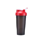 600 ミリリットルジムフィットネス Bpa フリープラスチック製の水プロテインパウダーシェーカーボトルカスタムロゴと蓋