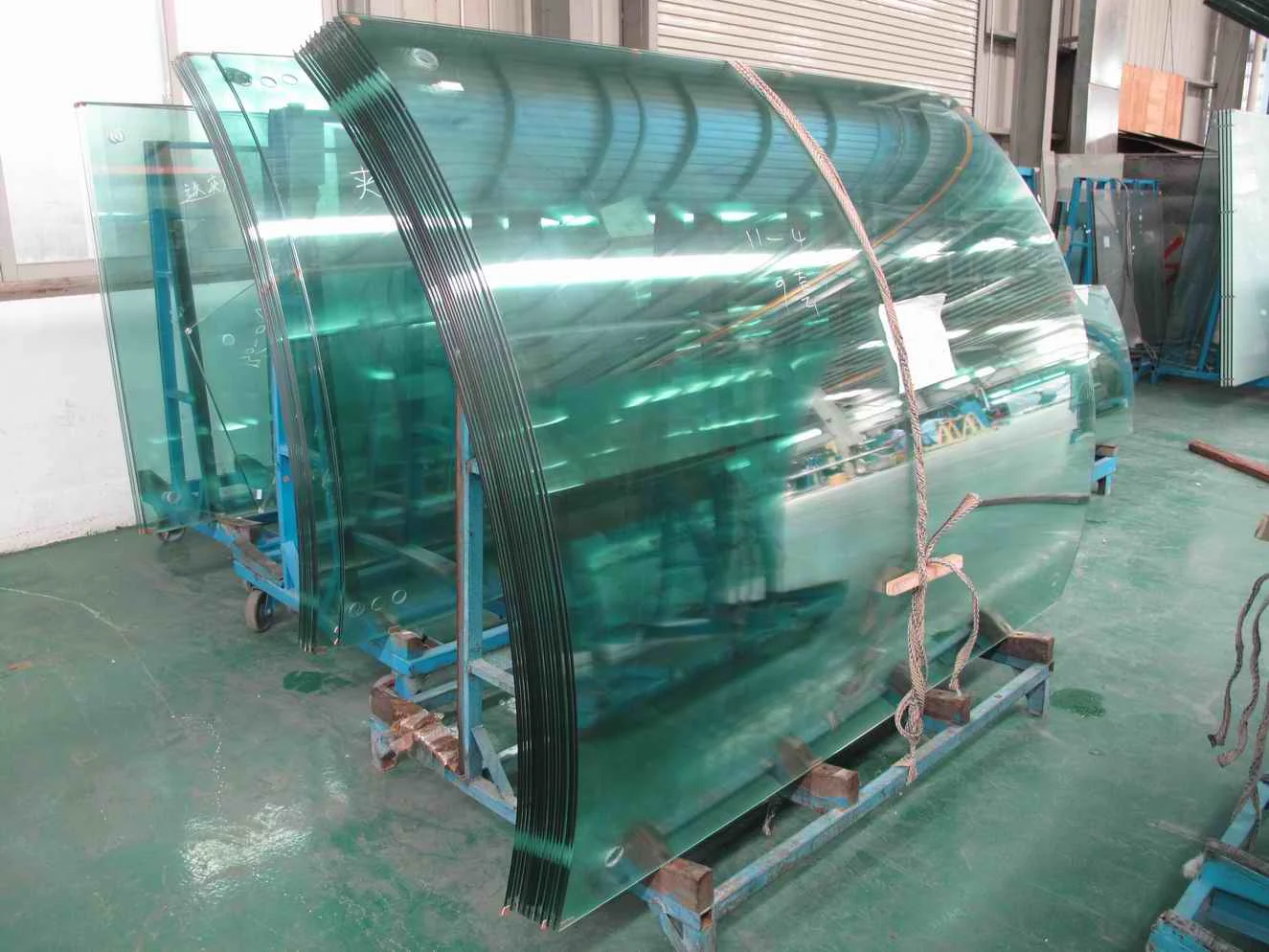 4mm tempered glass/ high quality deep processing glass manufacturer