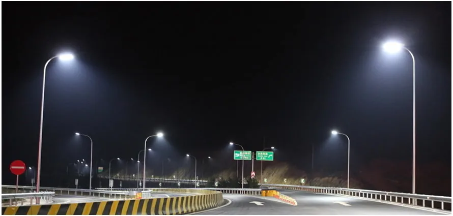 High Brightness Monocrystalline IP67 all in one solar street light esl sresky