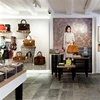 Customized attractive handbags online for retail shop decoration