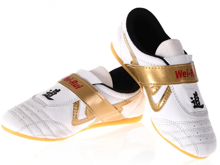 New PU Sports Shoes Kids Brand Taekwondo Sneakers Children And Adult Breathable Jogging Sneakers EU Size 26-44 Wear Sport Shoes