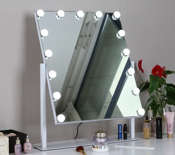 Hollywood mirror (4).png