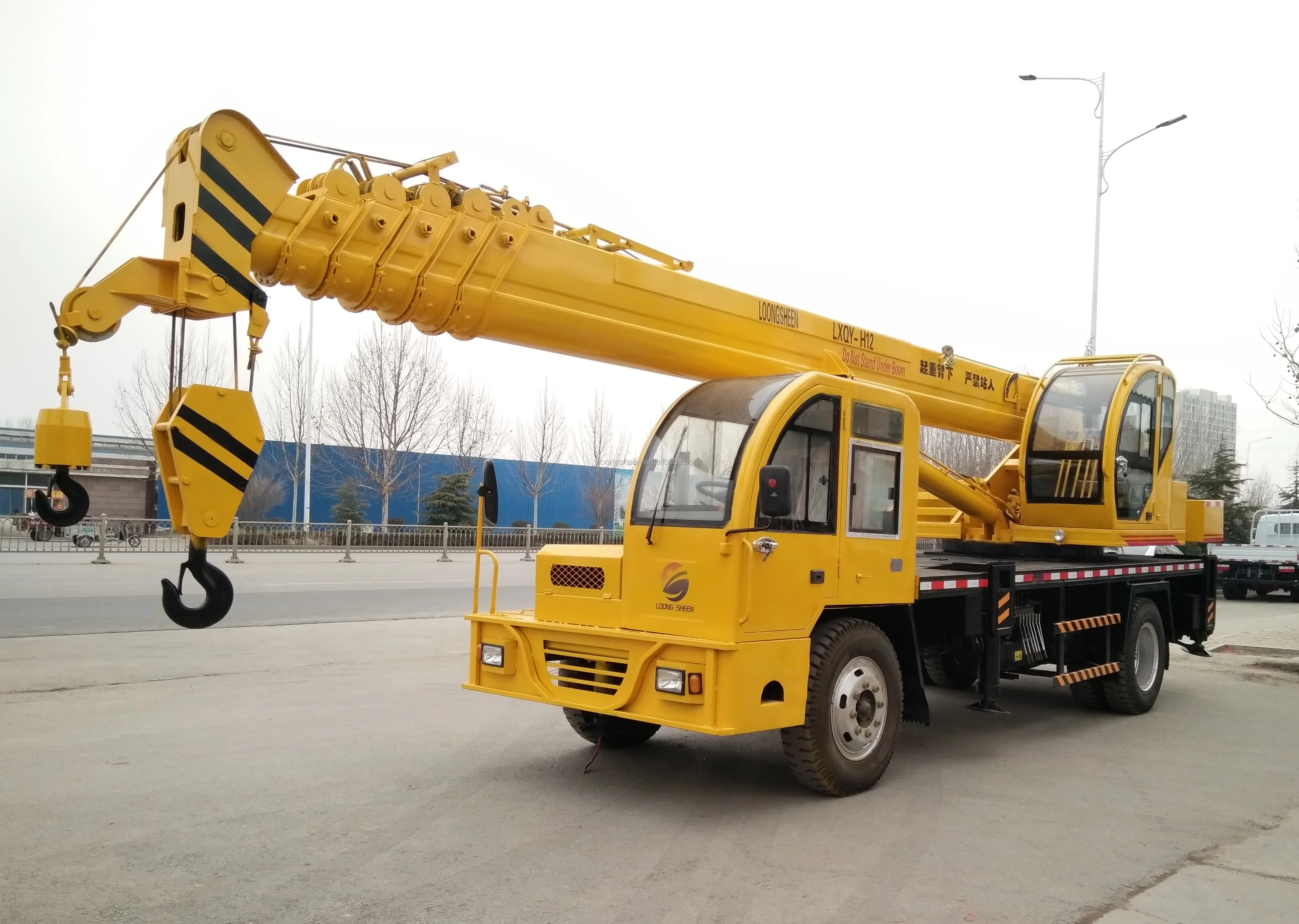 CRANE TRUCK (23)