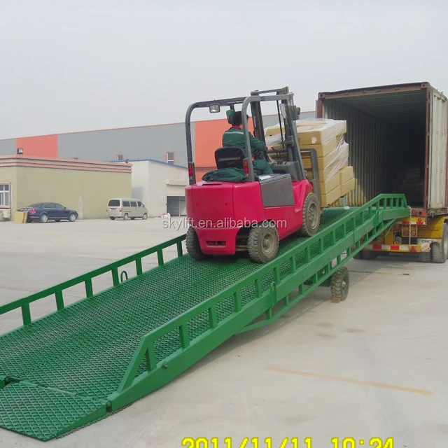 forklift loading solid tyres 11m moveable dock ramp