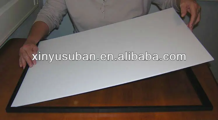 Лист из гибкого пластика Лист из гибкого пластика