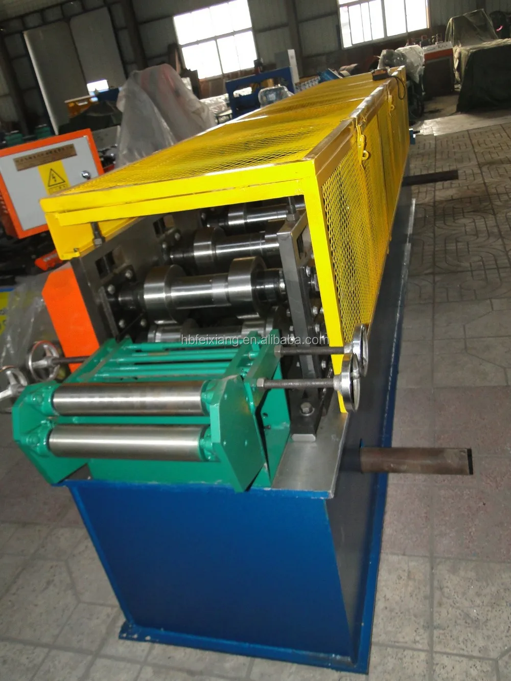 automatic frame moulding machine