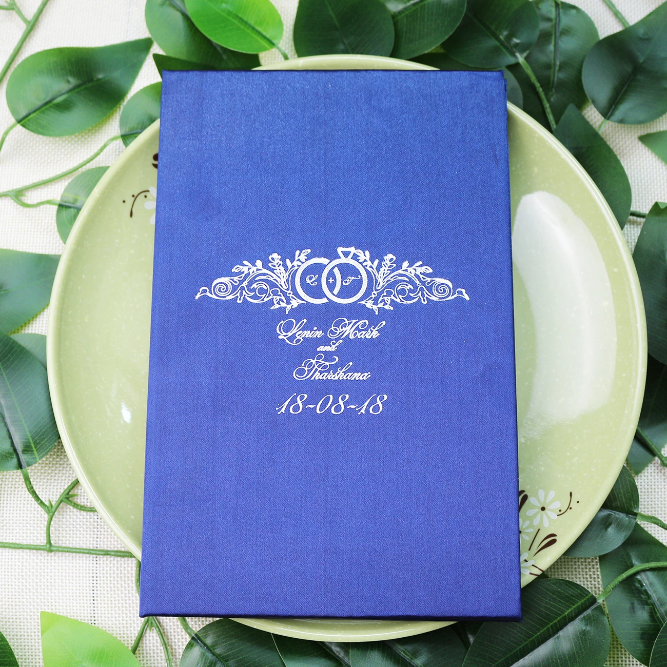 2020 latest design laser cut silver acrylic mirror wedding