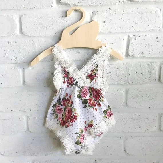 Laser cut natural wooden clothes hanger wood clothes hanger