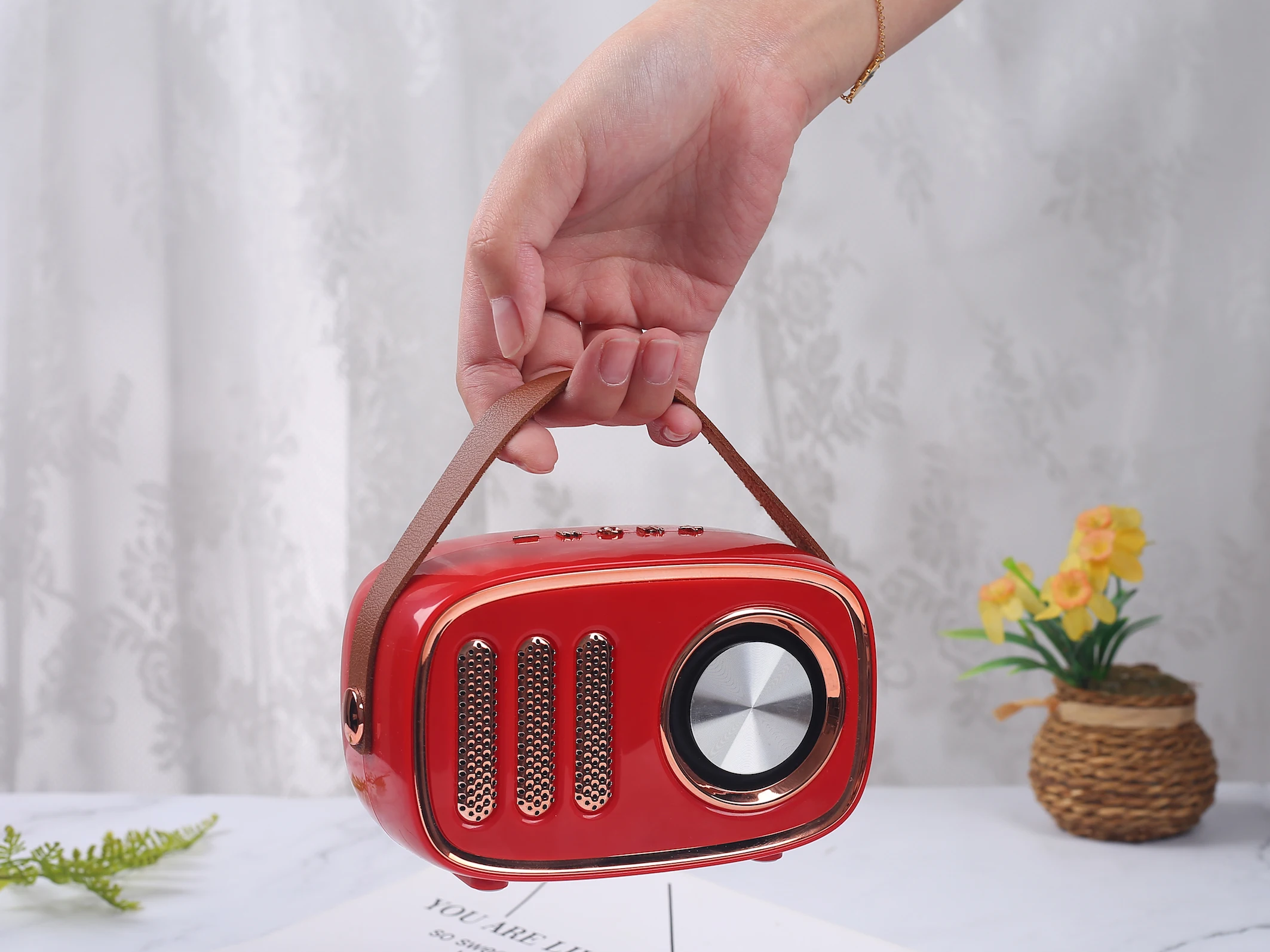 FM Radio Style Active Wireless Charge Mini Speakers for Mobile Phone Home Theatre with 1200MA Bluetooths Speaker Power Bank - ANKUX.COM