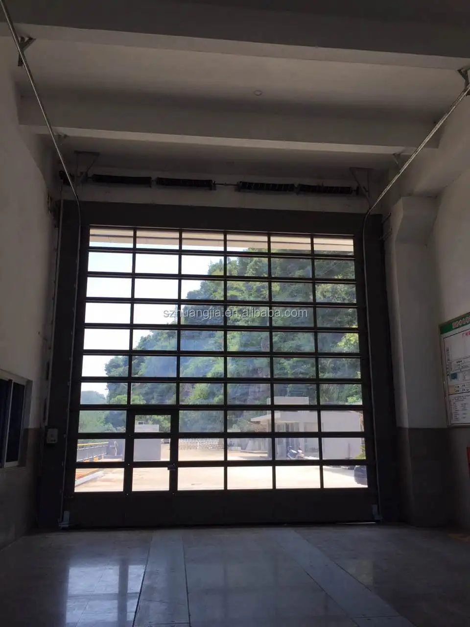 16x7 Aluminum Sectional Tempered Glass Garage Door Guangdong