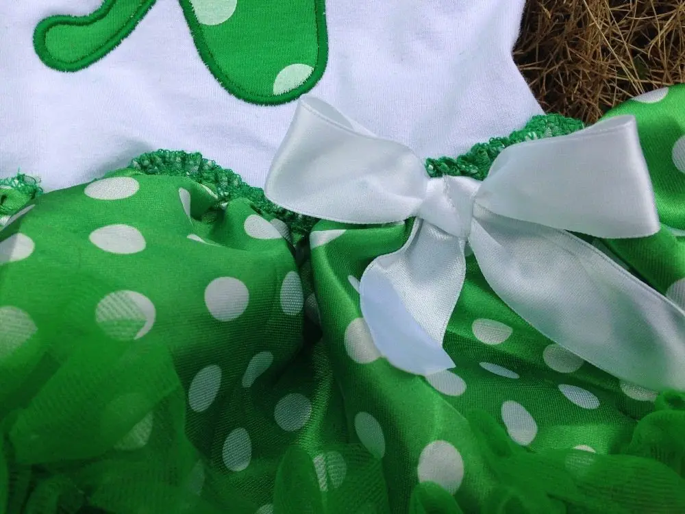 2015 St Patrick shamrock baby romper dresses cottom romper with matching necklace and bow set