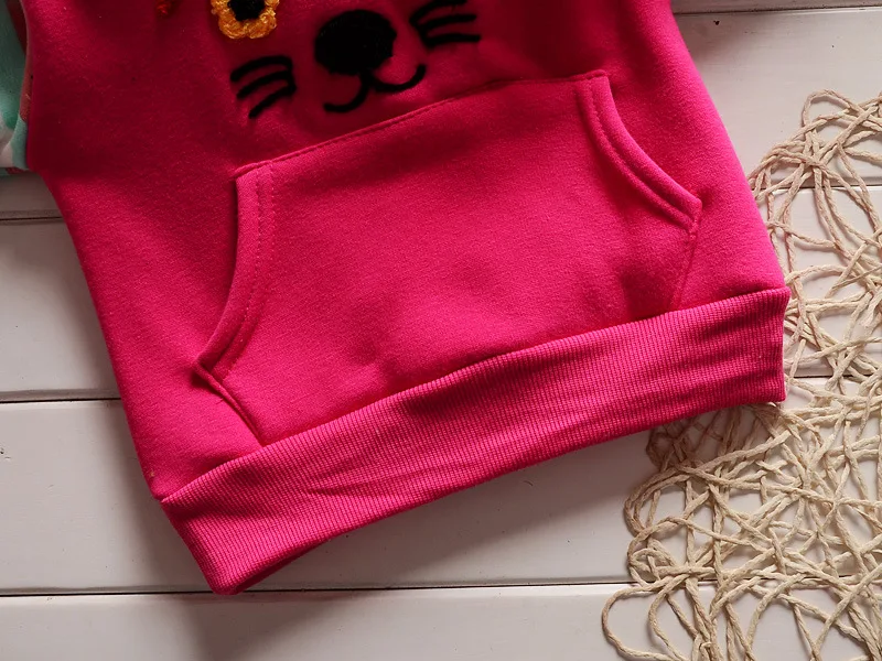 2535126487_912158948