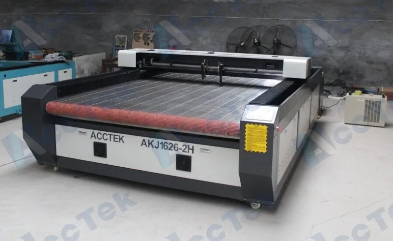 AKJ1626 Acctek CE/FDA cloth fabric laser cutting machine 1626/ with conveyor device CO2 laser cutting plotter