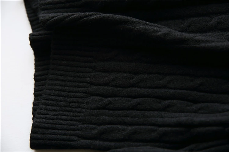 3348372735_1261407542