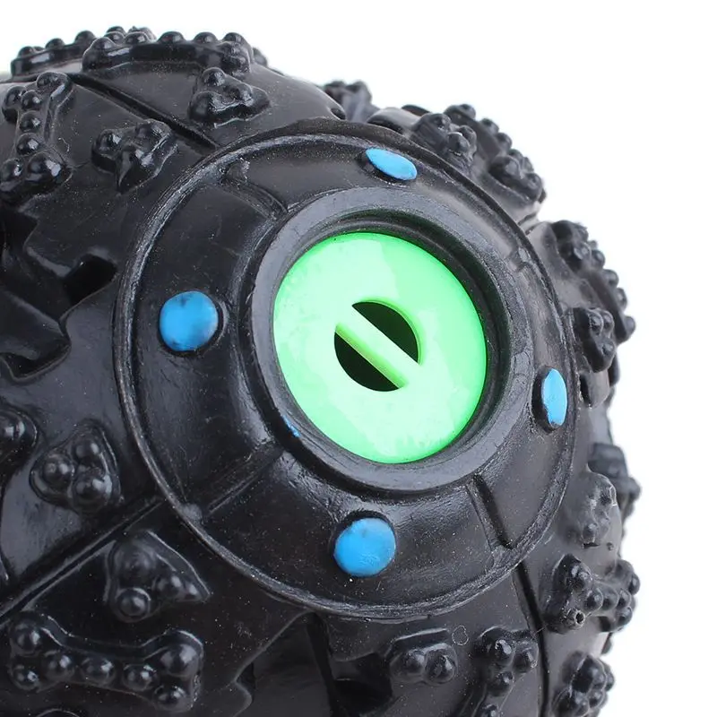 The dog sound strange leaking water ball hard rubber ball 7.5cm small dog pet lienteric tooth chew toy.