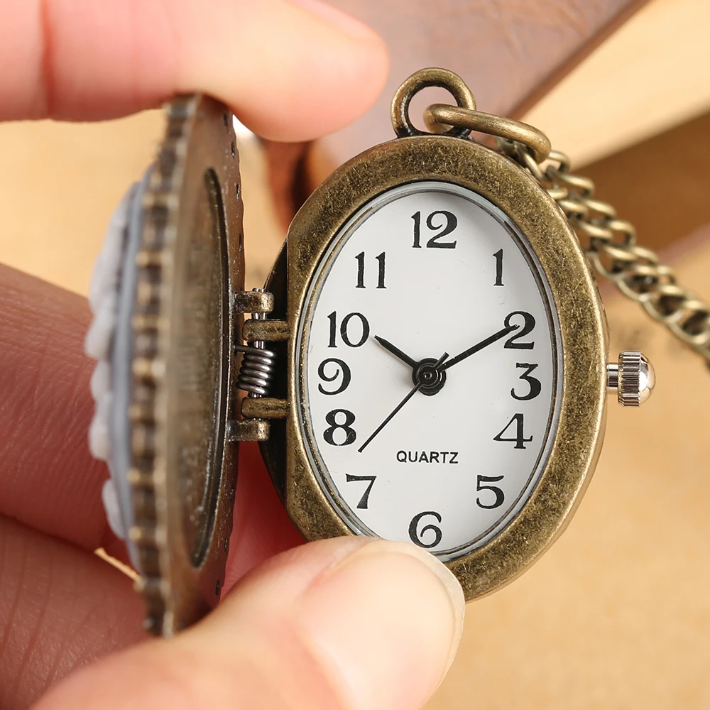 YISUYA Full Hunter Retro Women Pocket Watch Antique Oval Case Elegant Women Carving Pendant Necklace Clock Quartz Watch Gift  (9)