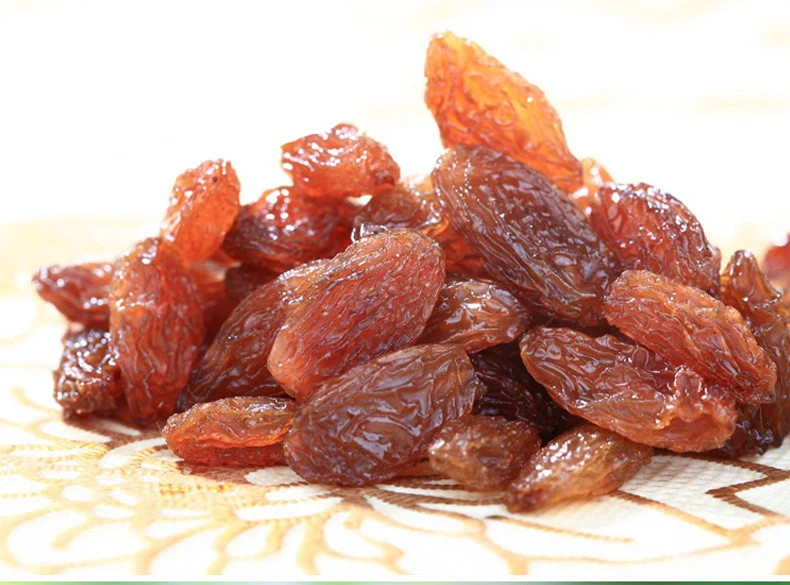 seedless dry grape dried red grapes