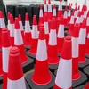 /product-detail/1000mm-reflective-traffic-cone-pe-traffic-cone-road-safety-cone-with-reflective-tape-used-on-the-crossing-of-road-ways-60574353408.html