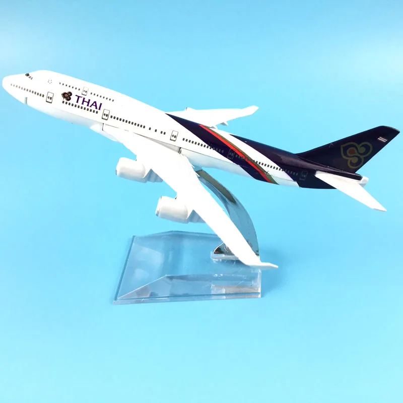 thai airways toy plane