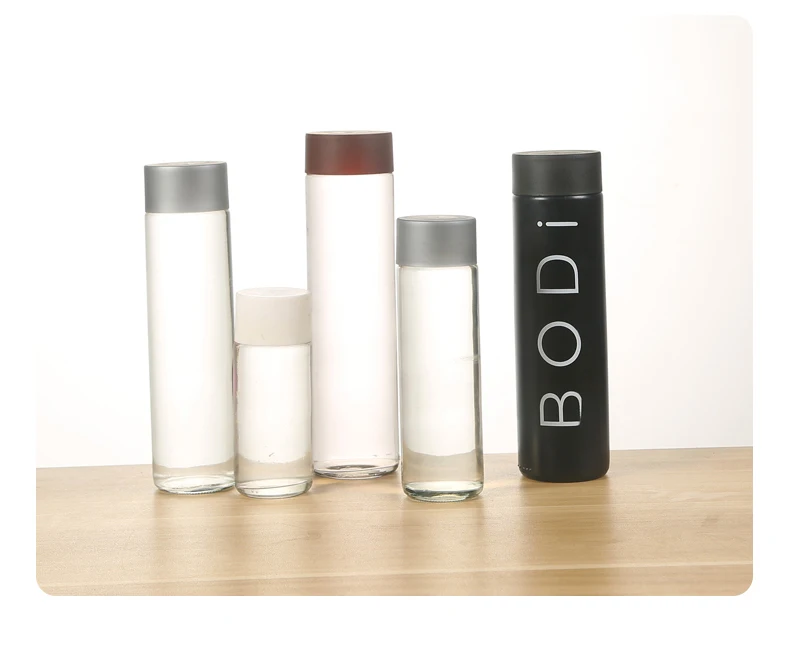 200 ~ 800 ml Umweltfreundliche gerade mineral wasser glas flasche/saft getränke glas flasche kann angepasst werden LOGO mit kunststoff deckel