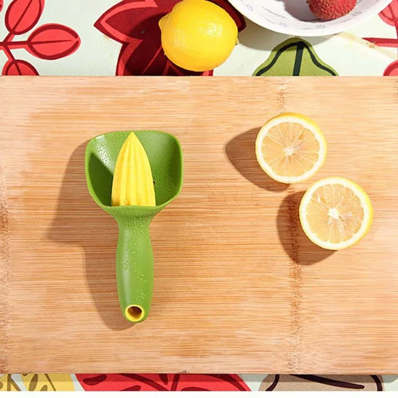 1PC Creative Manual Fruit Lemon Juice kitchen accessories Manual Juice Extractor Lemon Garlic Press Home Silicone KC1468