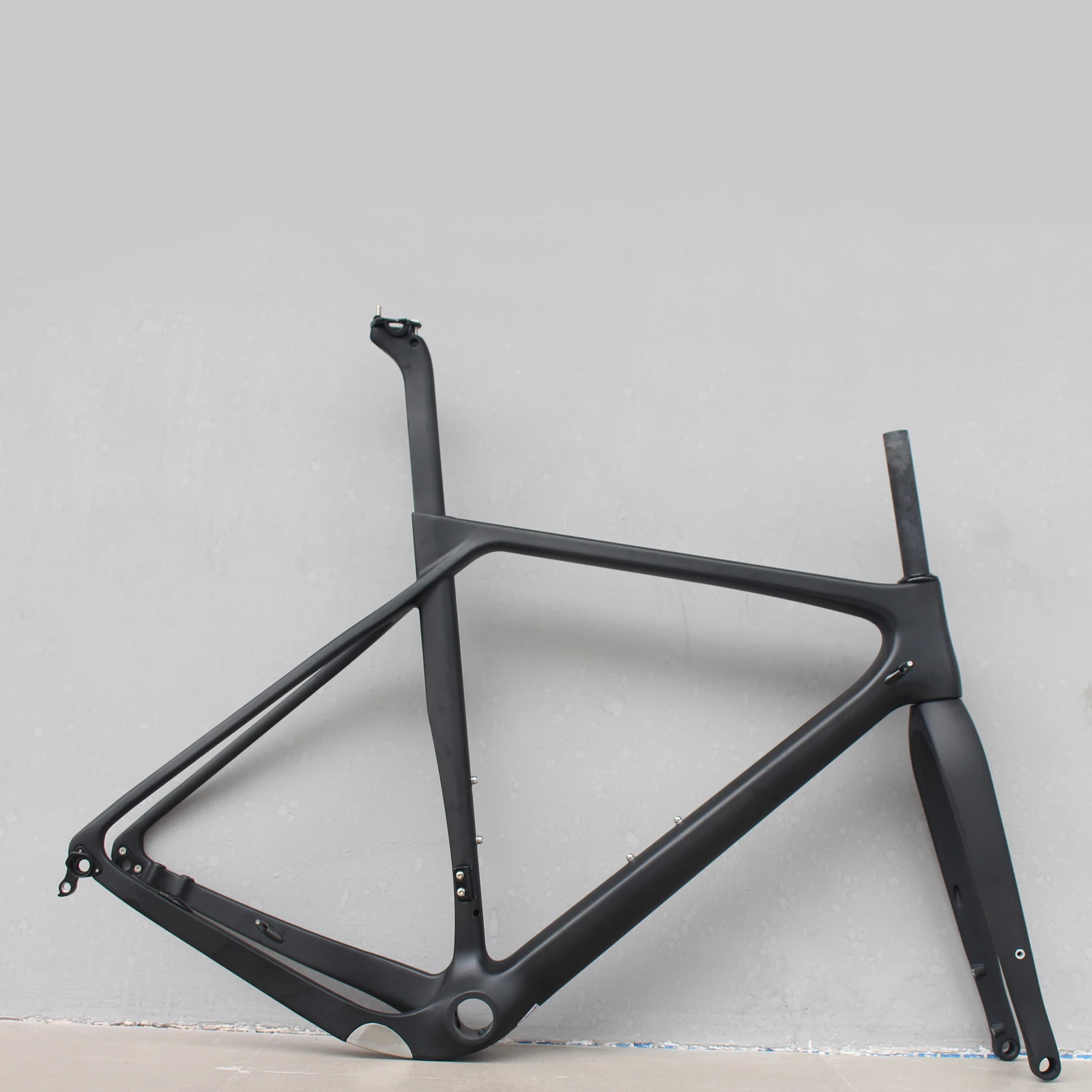 gravel frame carbon