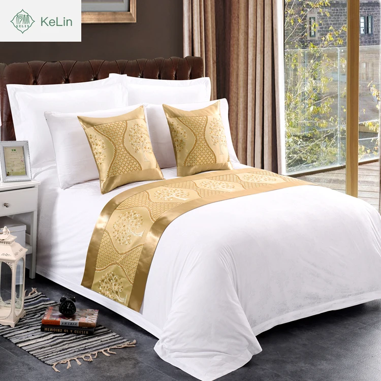 bed runner and decor cushion set
