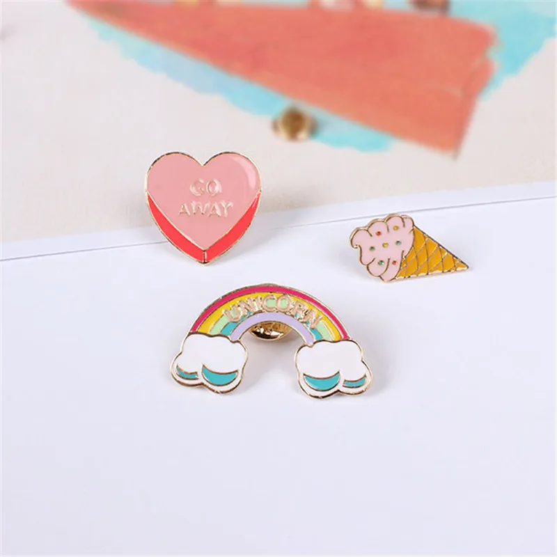 Brooch Women Hot Cartoon Animal T-Shirt Badge Pin Enamel Birthday Gifts for Girl