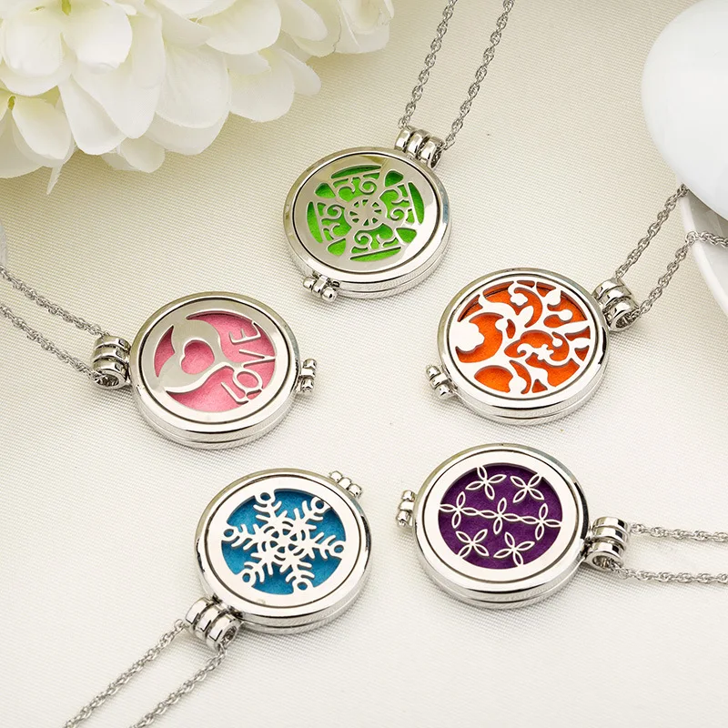 necklace (5).jpg