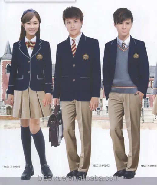 The different school uniform styles depend on whether the student goes to a public or a private school. Uniforms in public schools tend to be simpler compared to those worn by private school students.