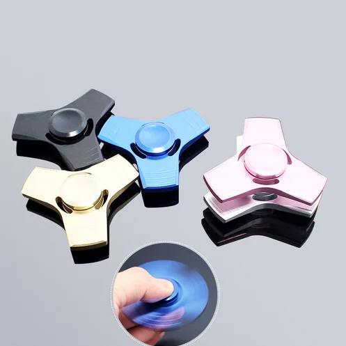 2017 New EDC Tri Spinner Fidget