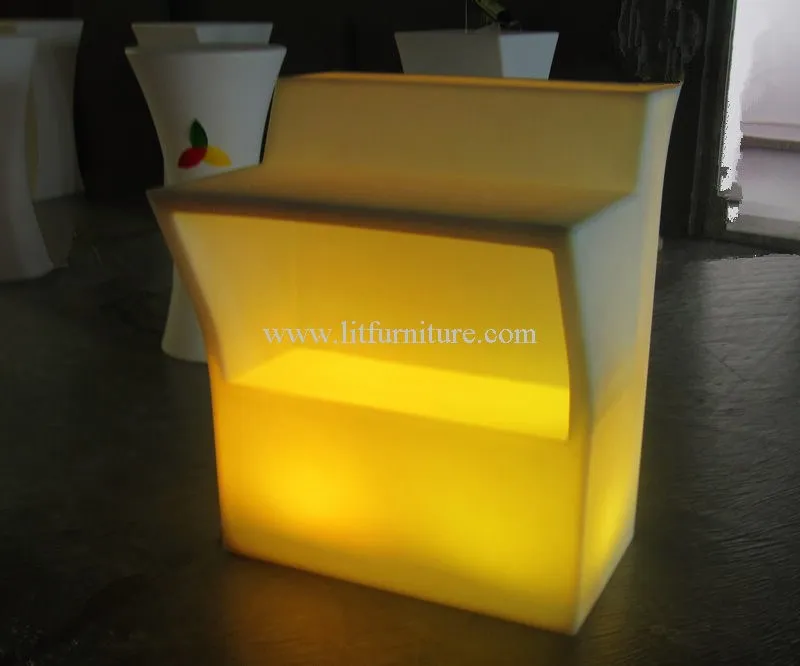 A vendre table basse bar noire PETITES ANNONCES Le forum des CyberVulcans