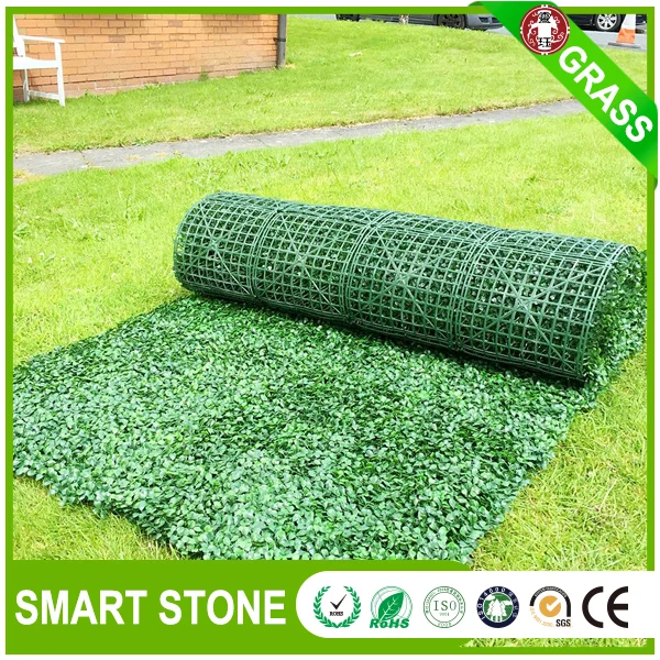 green plastic hedge