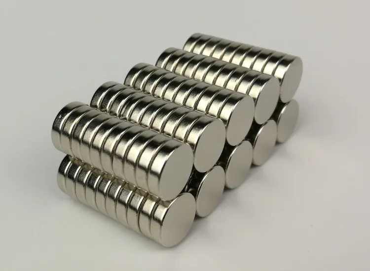 7504