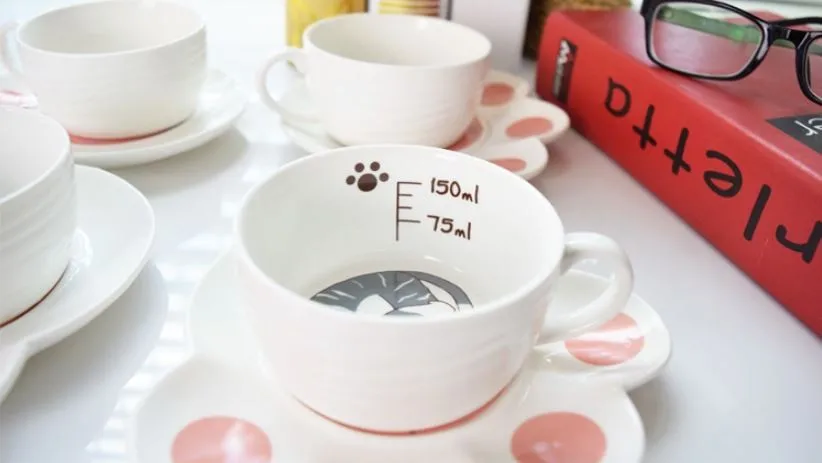 Personalized Cute cat coffee cups, Fashion cat ceramic cup with a dish