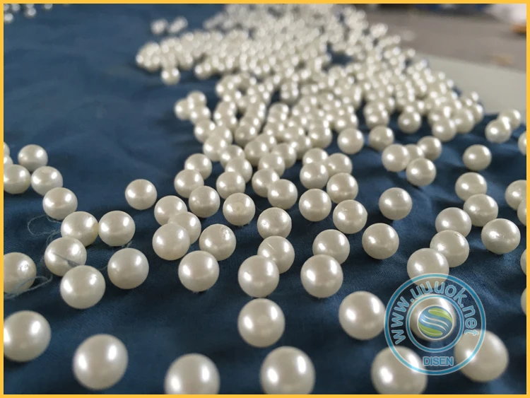 Automatic beading clothing pearl ultrasonic drilling machine