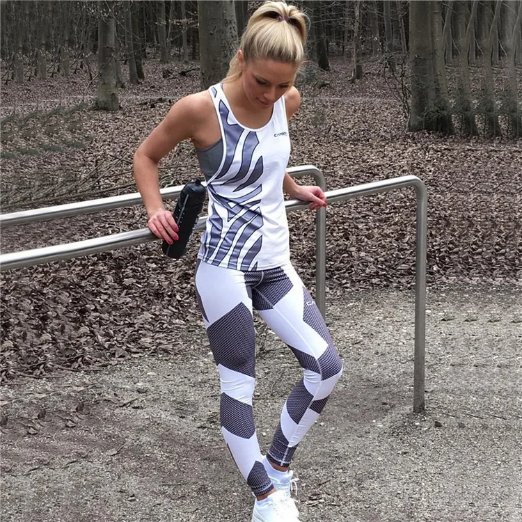 fashion yoga clothing.jpg