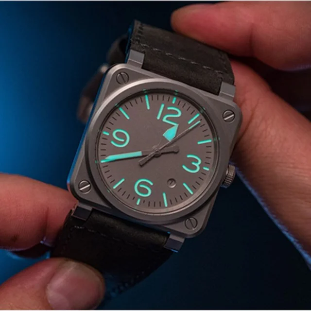 luminous dial watch