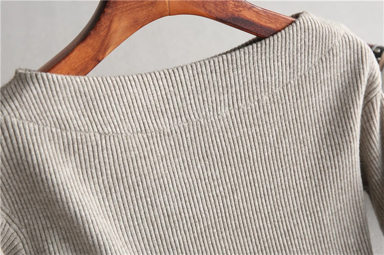 4323967556_2000613867