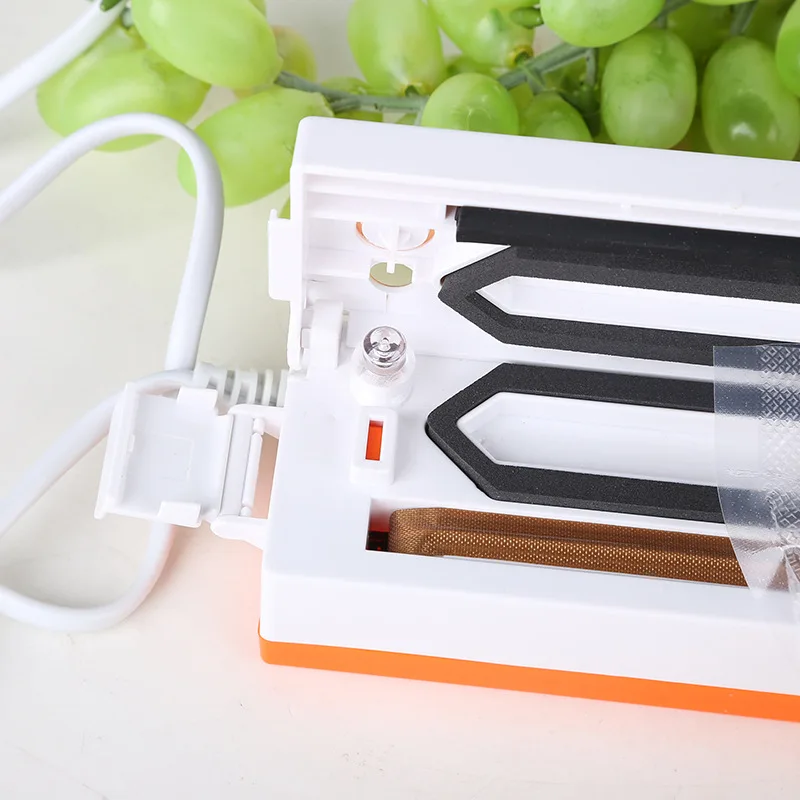 Automatic small household vacuum sealing machine mini vacuum sealing machine food sealing bag packing machine