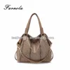 A newly fashion leader simple style real leather handbag