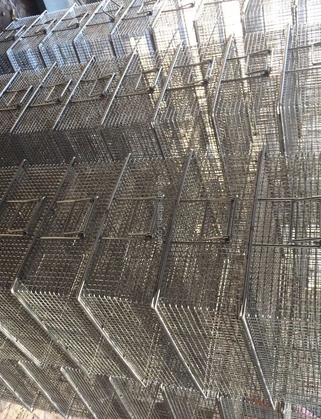 customized stainless steel wire mesh basket/wire basket box