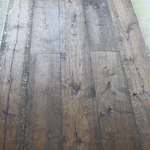 Best quality interior brushed&oiled&smoked surface oak flooring