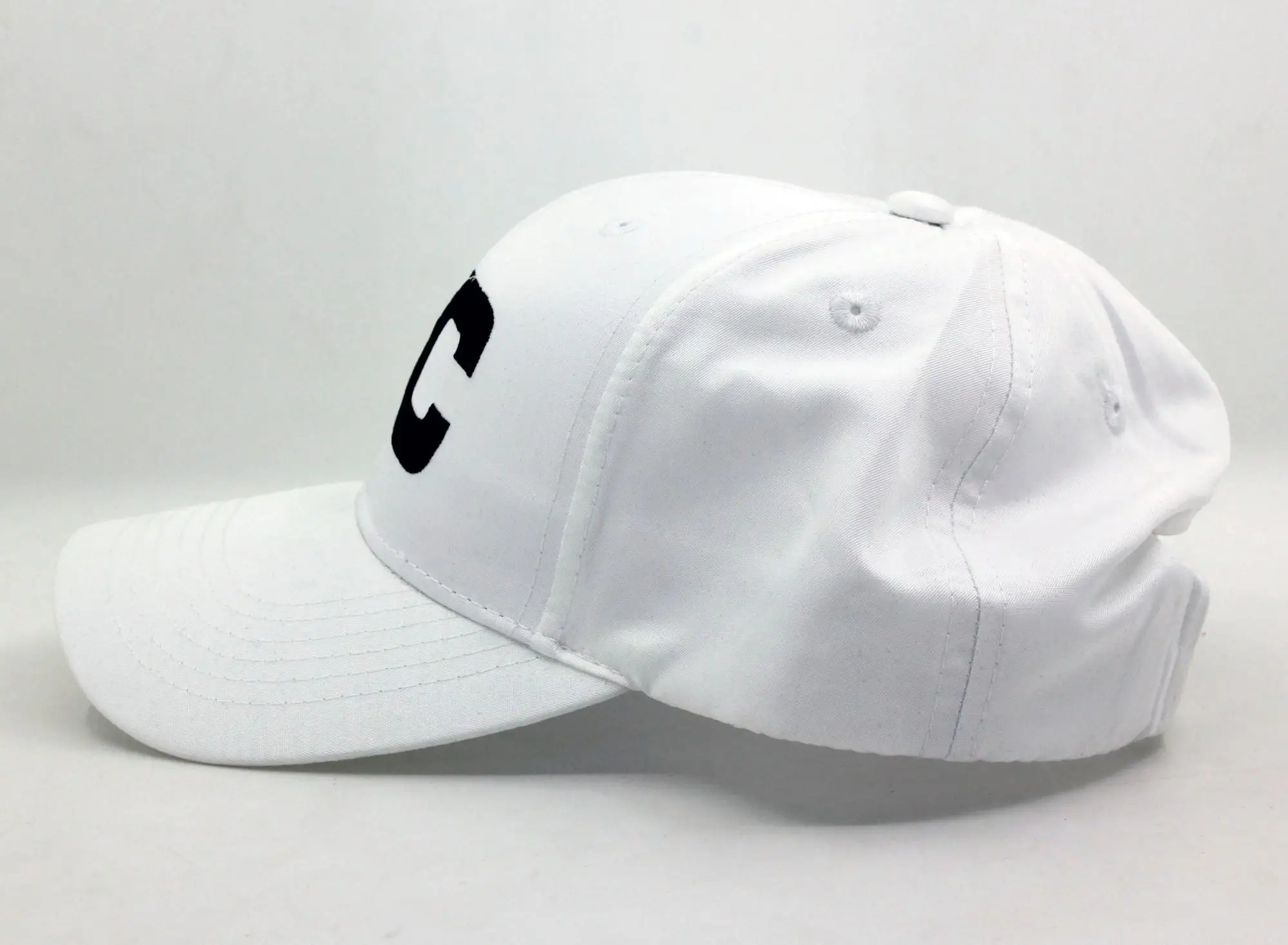 Nice design 6 panel structured embroidered baseball cap